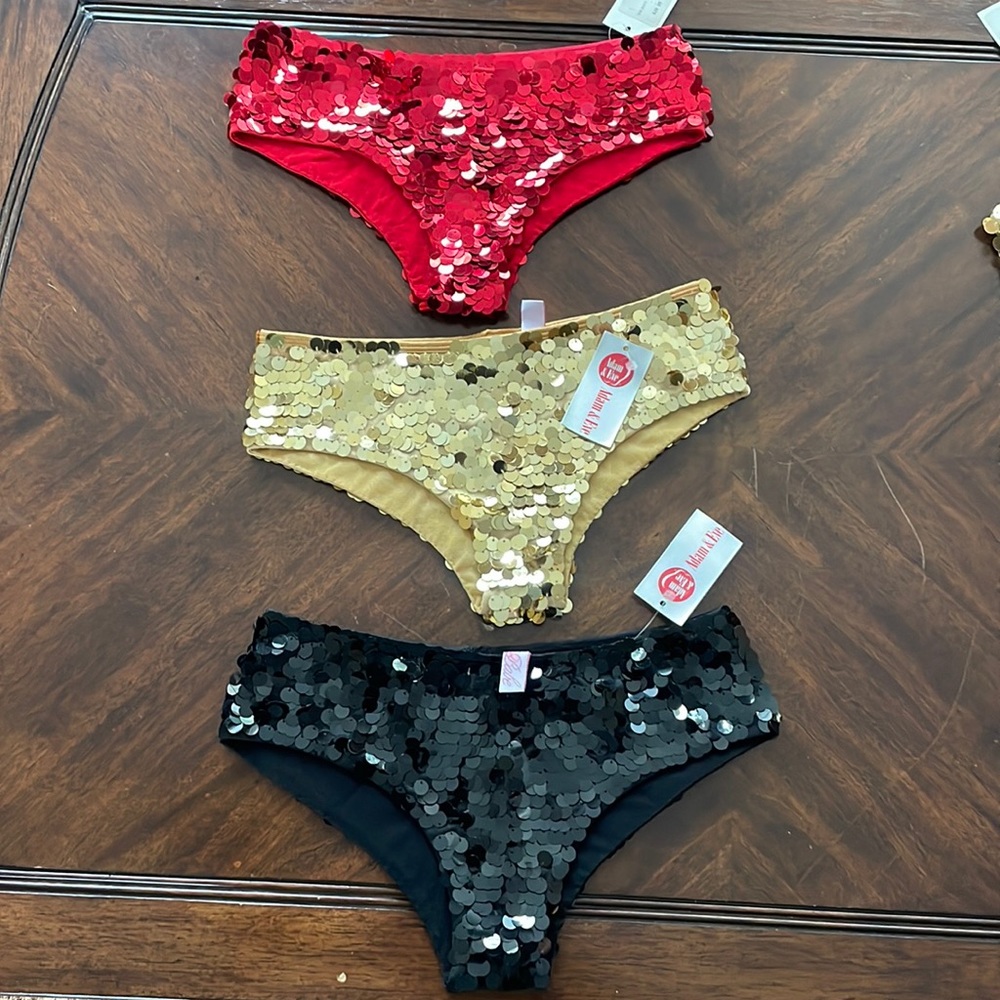 Sequin booty shorts set of 3 small/medium
